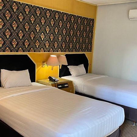 Mas Graha Hotel Pekanbaru Exterior foto
